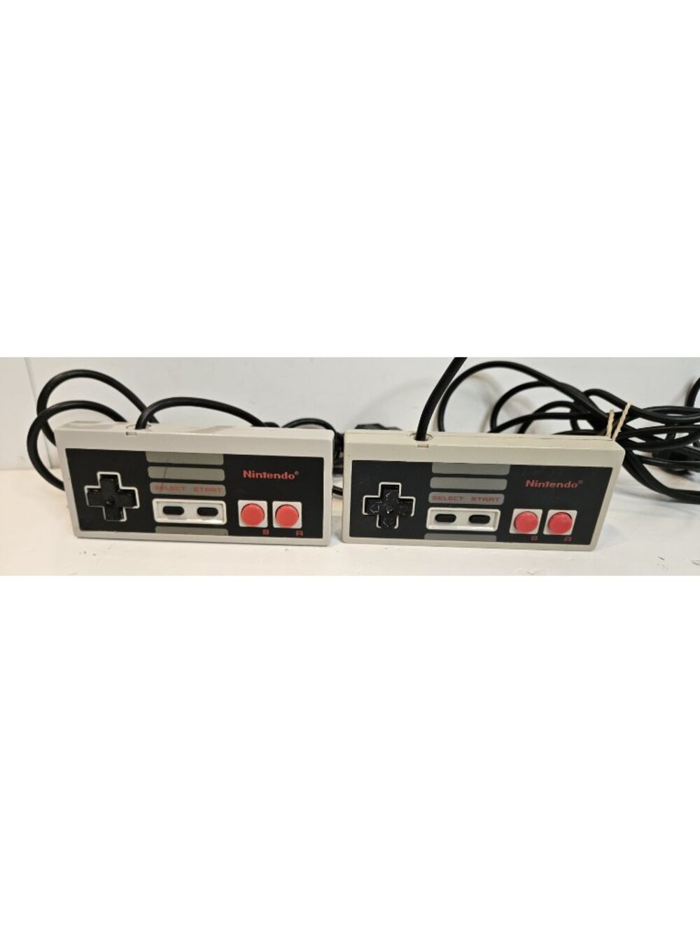 2 Nintendo NES Authentic Original OEM Controllers For Part Or Fix * Read